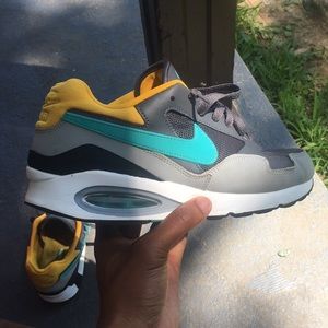 Nike air max st